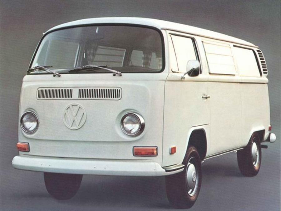  Volkswagen T2 Bus 1967 года  (фото 1 из 16)